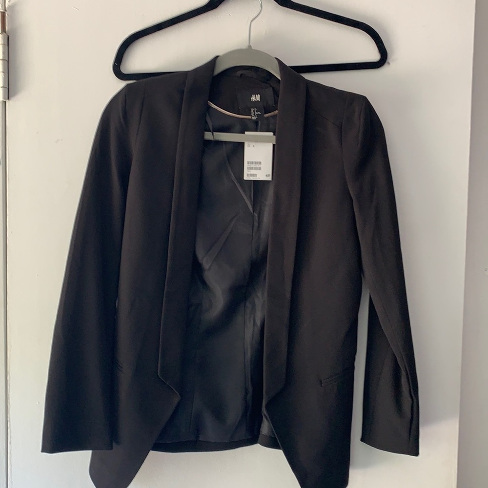 NWT H&M tuxedo style blazer size 2